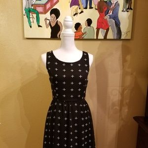 Forever 21 Hi-Lo Sleeveless Dress Black